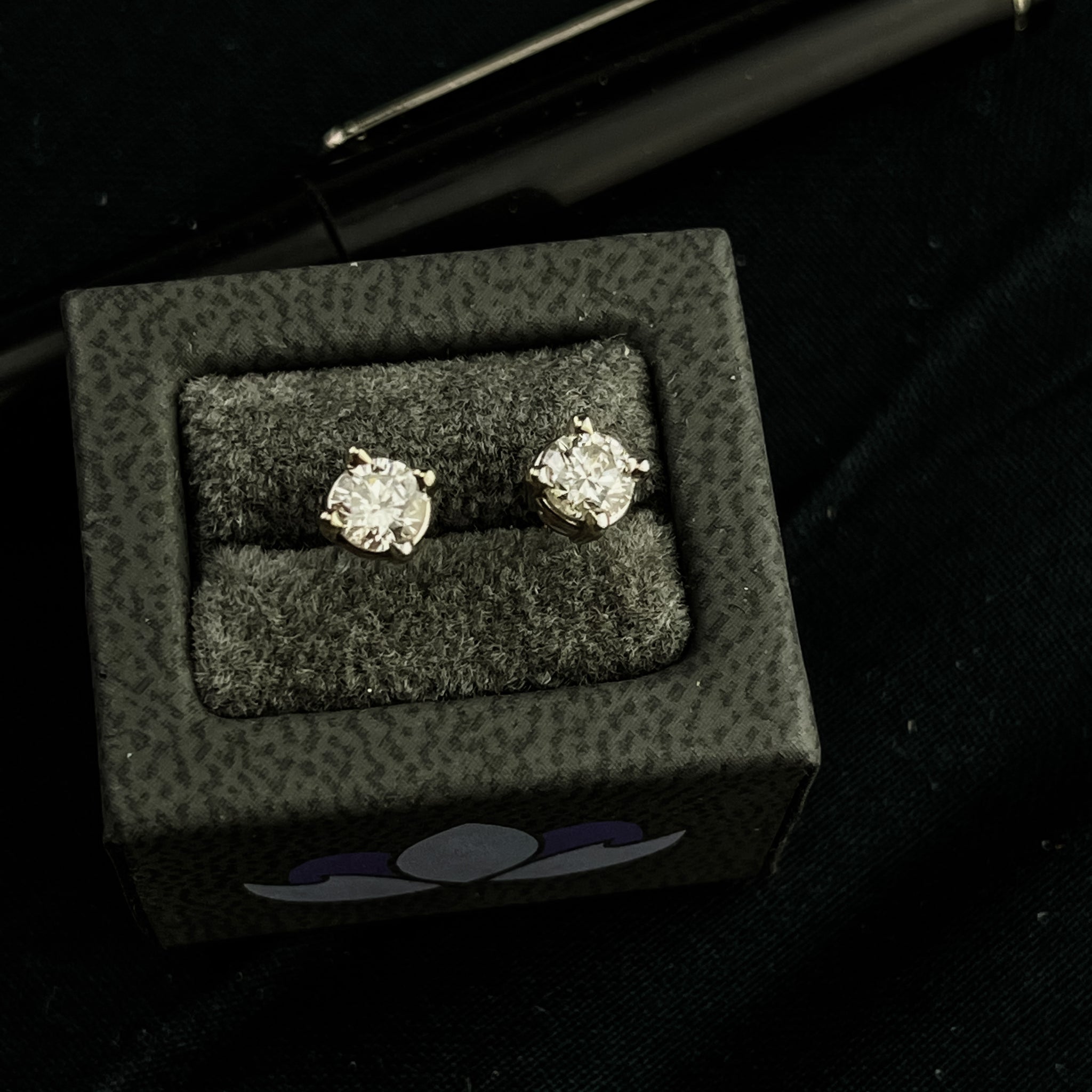 Zinnia Canadian Diamond Stud Earrings